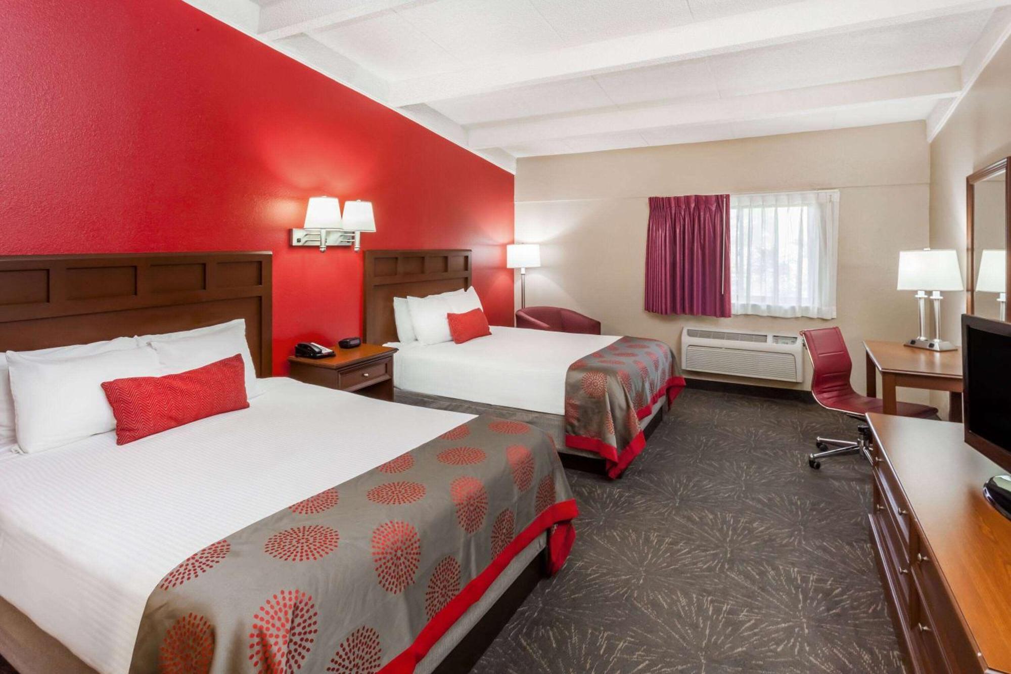 Ramada By Wyndham Hammond Hotel & Conference Center Bagian luar foto